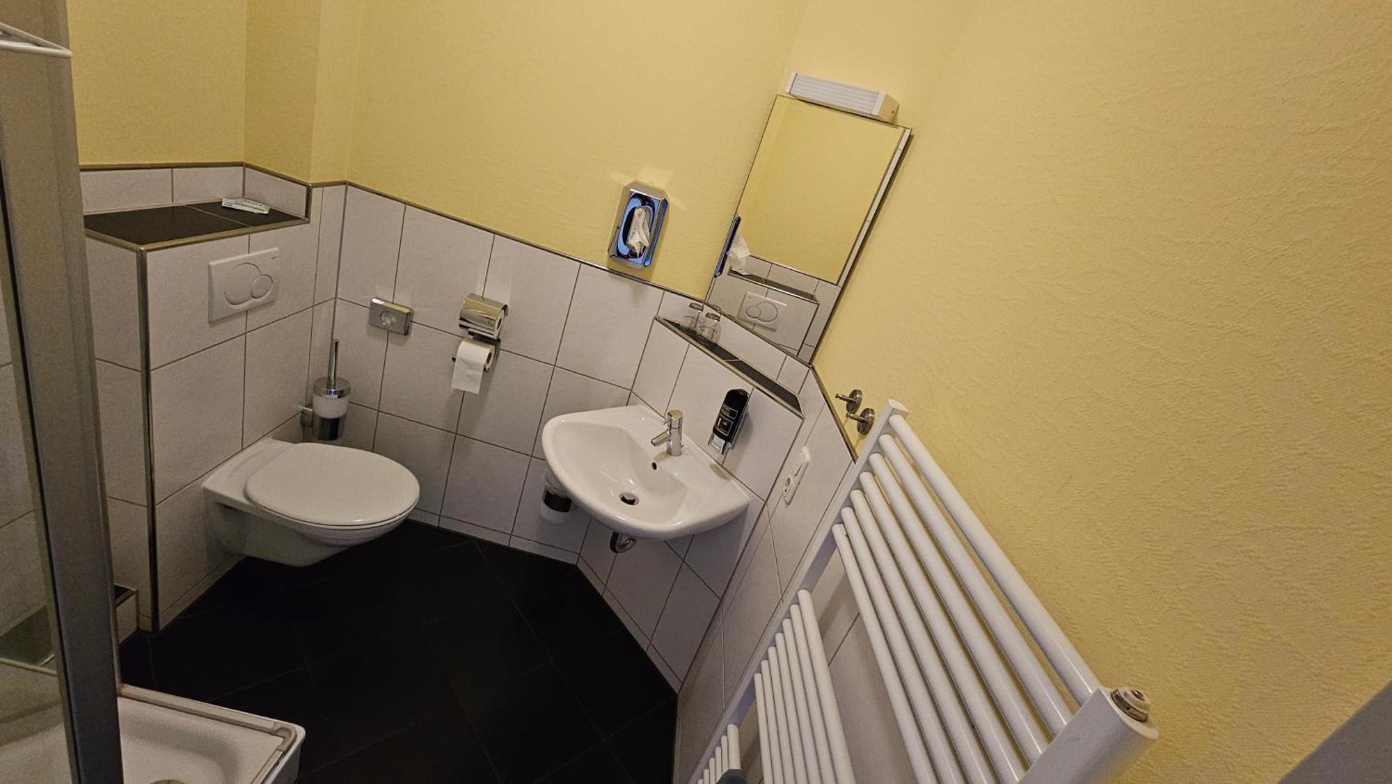 Kenner Treff Hotel Ngoại thất bức ảnh
